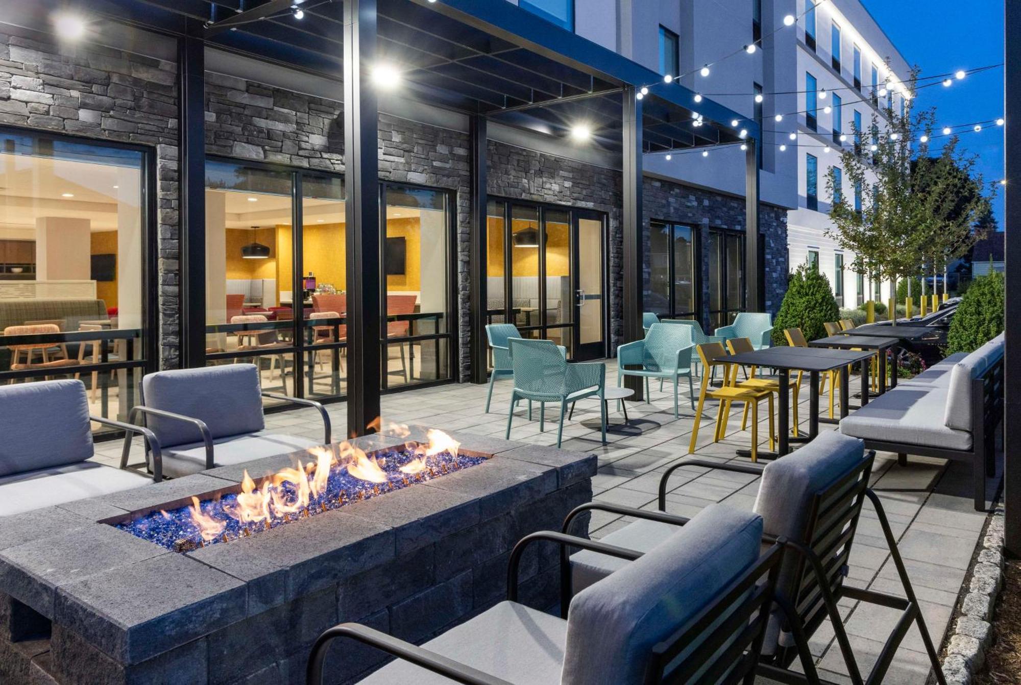 Home2 Suites By Hilton East Haven New Haven Exterior photo